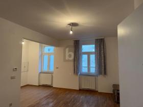 Floor Apartment for sale in Vienna-Rudolfsheim-Fünfhaus, Austria