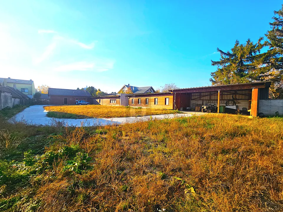 Bungalow for sale in Bruck, Austria