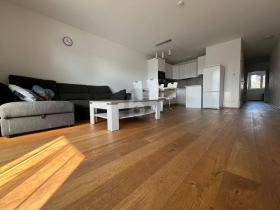 apartamento andar à venda em Wien-Kaisermühlen, Áustria