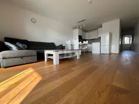 Floor Apartment for sale in Vienna-Stadlau, Austria