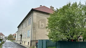 住宅/商业建筑 待售 于 布卢茂-纽里霍夫花园, 奥地利