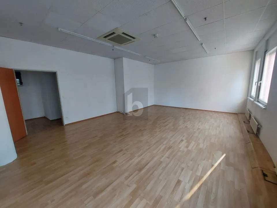 Office space for rent in Saint Pölten-Unterwagram, Austria