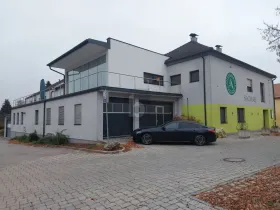 Wohn-/ Geschäftshaus zu verkaufen in Atzenbrugg, Österreich