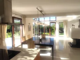 Vivienda unifamiliar en venta en Brunn am Gebirge, Austria
