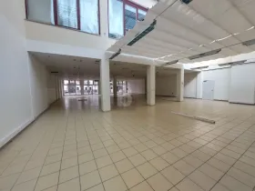 locali del negozio in affitto a San Polten-Unterwagram, Austria