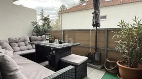 appartamento con terrazza in affitto a Neustadt, Austria