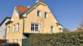 Дом на одну семью для продажи в Gemeinde Винер-Нойштадт, Австрия