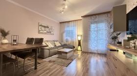 Etagenwohnung zu verkaufen in Gemeinde Wiener Neustadt, Österreich Etagenwohnung zu verkaufen in Gemeinde Wiener Neustadt, Österreich