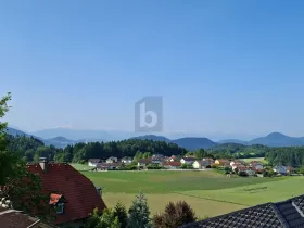 Flerfamiliehus til salgs i Überfeld, Austria