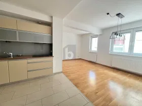 Begane grond flat te koop in Woest-Floridsdorf, Oostenrijk