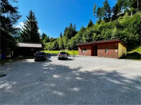 Föld kiadó a  oldalon. Bischofshofen, Ausztria