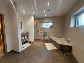 ガストロノミー アッツェンブルック オーストリア