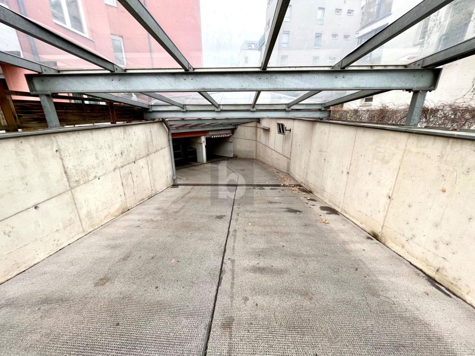 Parking garage Vienna for sale Austria