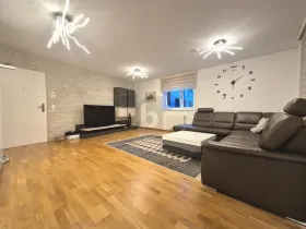 Apartamento en alquiler en Vien-Estraza, Austria