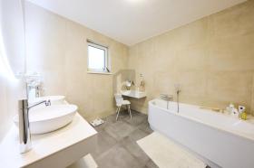 ikerház Bad Deutsch Altenburg Eladó Ausztria