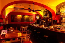 Shop kiadó a  oldalon. Buja-Josefstadt, Ausztria