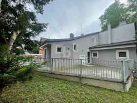 Semi-detached house for sale in Stockerau-Leitzersbrunn, Austria