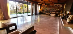 Villa eladó a  oldalon. Grosshöflein, Ausztria