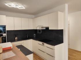 Etagenwohnung Wien zu kaufen Österreich