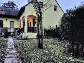 Detached house for sale in Stronsdorf, Austria Detached house for sale in Stronsdorf, Austria