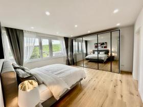 Floor Apartment For Sale in Vienna-Währing, Austria