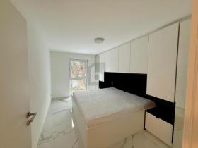 テラスハウス ブライテンフルト - オスト 賃貸 オーストリア