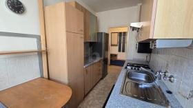 Floor Apartment For Rent in Vienna-Ottakring, Austria