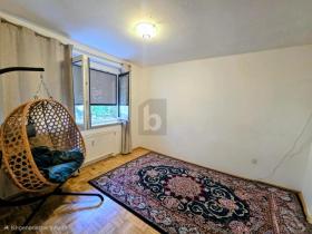 Floor Apartment For Sale in Graz-Gries, Austria