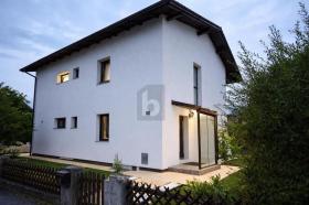 منزل منفصل للبيع في Amstetten-Greinsfurth, النمسا منزل منفصل للبيع في Amstetten-Greinsfurth, النمسا