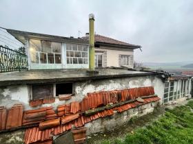 Casa in vendita a Borovo, Bulgaria