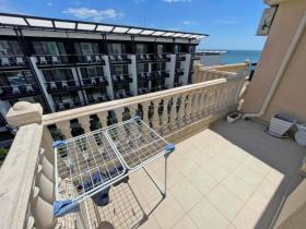 デュプレックス・フラット スヴェティ・ヴラス ブルガリア