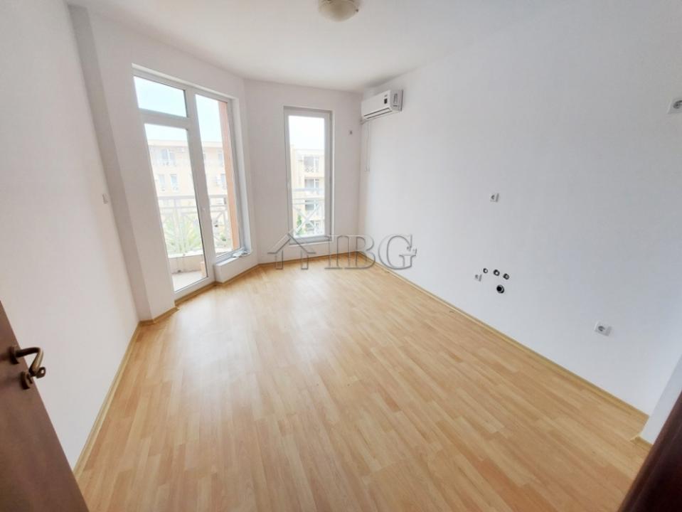 フラット 晴れた海辺 販売中 ブルガリア