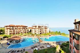 Lapos eladó a  oldalon. Balchik, Bulgária