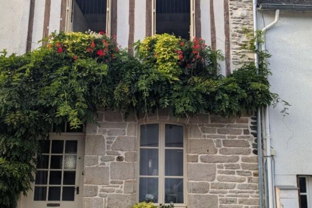 Townhouse Forges-de-Lanouée for sale France