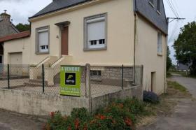 Haus zu verkaufen in Forges-de-Lanouée, Frankreich Haus zu verkaufen in Forges-de-Lanouée, Frankreich