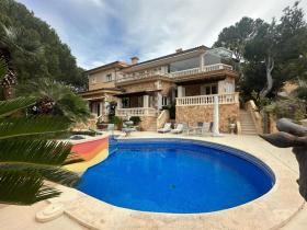 Villa for sale in Calvià-Costa de la Calma, Spain