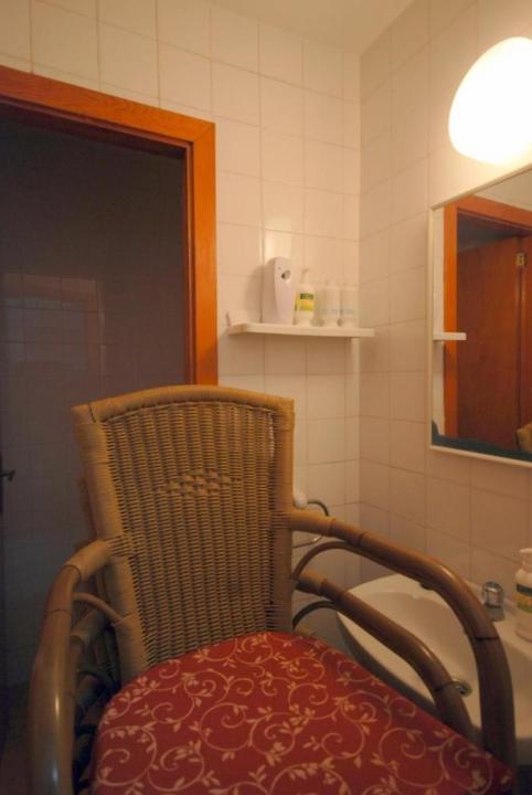 商業用不動産、商業施設、商業運営 サンタ・ポンサ  スペイン