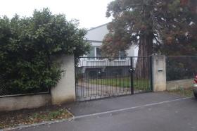 Detached house Foreclosure Auction in Perchtoldsdorf-Zuckermantel, Austria