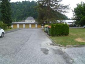 Lapos Elárverezések a  oldalon. Kleinkainach, Ausztria Lapos Elárverezések a  oldalon. Kleinkainach, Ausztria
