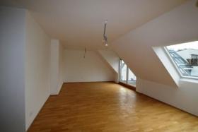 Zolder flat Wien Veiling / Foreclosure Oostenrijk