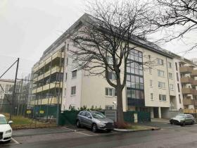 Casa multifamiliar Foreclosures em Wien-Kagran, Áustria