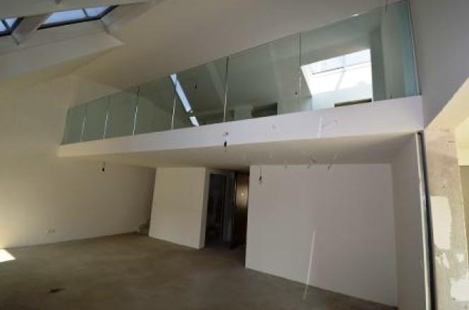 屋根裏部屋 ウィーン 競売 オーストリア