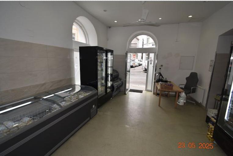 Üzlethelyiség Buja Aukció / Kizárás Ausztria