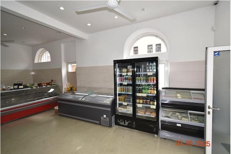 Üzlethelyiség Buja Aukció / Kizárás Ausztria