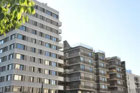 Lapos Elárverezések a  oldalon. Buja-Landstrasse, Ausztria