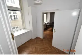 Lapos Elárverezések a  oldalon. Buja-Leopoldstadt, Ausztria