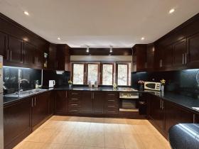 Huis van de stad Phuket Te Koop Thailand