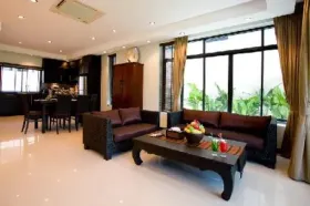 Vivienda Apartamento en venta en Chon Buri, Tailandia