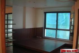 フラット バンコク 販売中 タイ