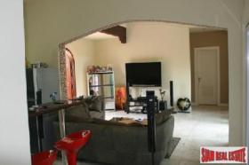 Villa Chon Buri Eladó Thaiföld